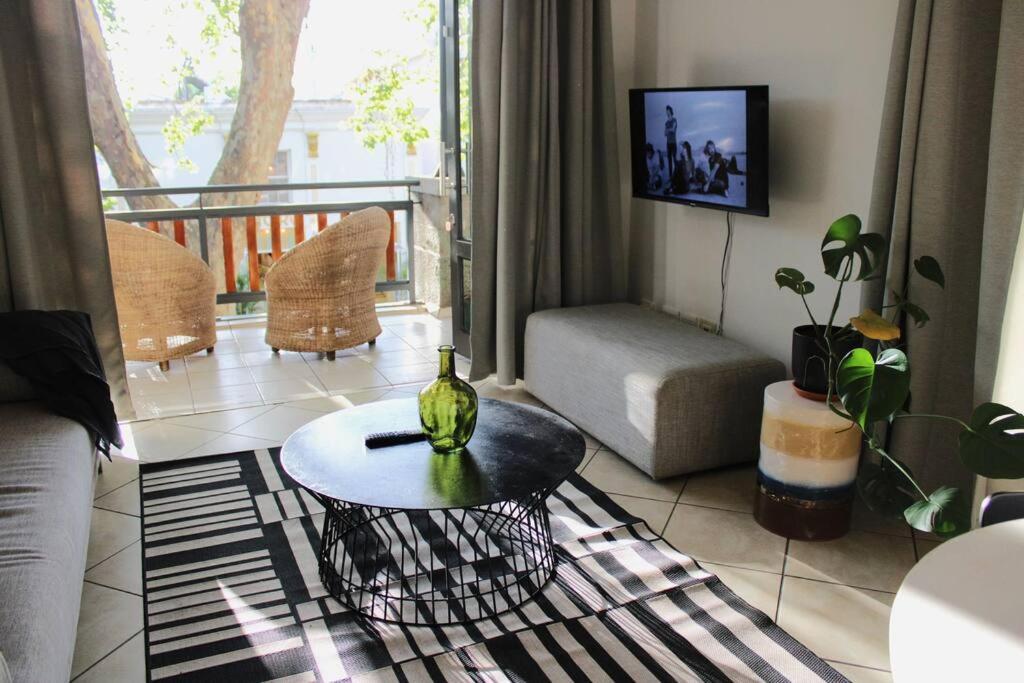 Contemporary Central Apartment By Arpa Hospitalities Stellenbosch Exteriér fotografie