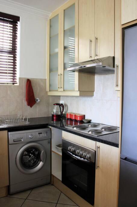 Contemporary Central Apartment By Arpa Hospitalities Stellenbosch Exteriér fotografie